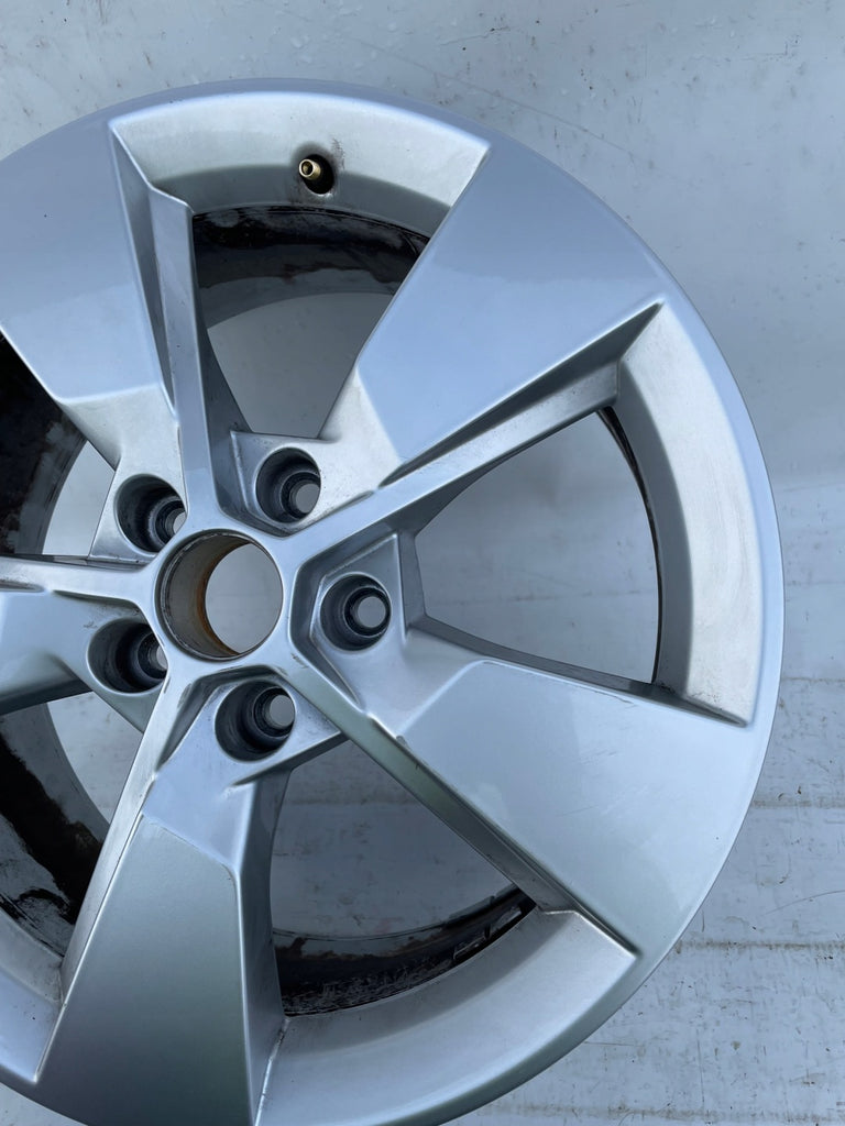 1x Alufelge 17 Zoll 7.0" 5x112 45ET Glanz Silber 5L0601025G Skoda Yeti Rim Wheel FEL7453044073wk