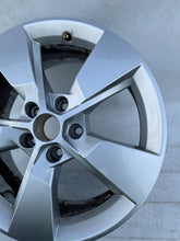 Load image into Gallery viewer, 1x Alufelge 17 Zoll 7.0" 5x112 45ET Glanz Silber 5L0601025G Skoda Yeti Rim Wheel FEL7453044073wk