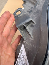 Laden Sie das Bild in den Galerie-Viewer, Frontscheinwerfer Mercedes-Benz W205 A2059061506 LED Links Headlight SCH8128894857km