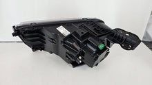 Laden Sie das Bild in den Galerie-Viewer, Frontscheinwerfer Jeep 522187170 Rechts Scheinwerfer Headlight SCH5584110734zh