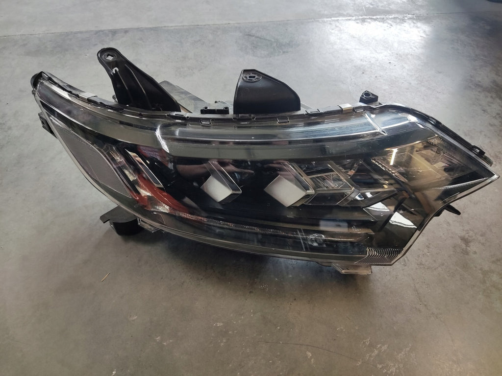 Frontscheinwerfer Mitsubishi Outlander 8301D330 LED Rechts Headlight
