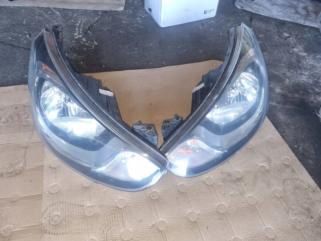 Frontscheinwerfer Hyundai Solaris Links Scheinwerfer Headlight SCH4892837419aa