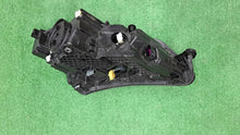 Laden Sie das Bild in den Galerie-Viewer, Frontscheinwerfer Skoda Superb III 3V1941015B Xenon Links Scheinwerfer Headlight