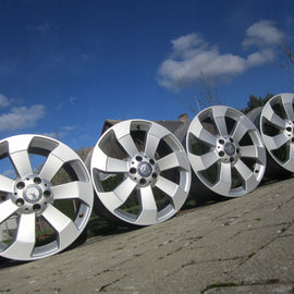 4x Alufelge 18 Zoll 8.0