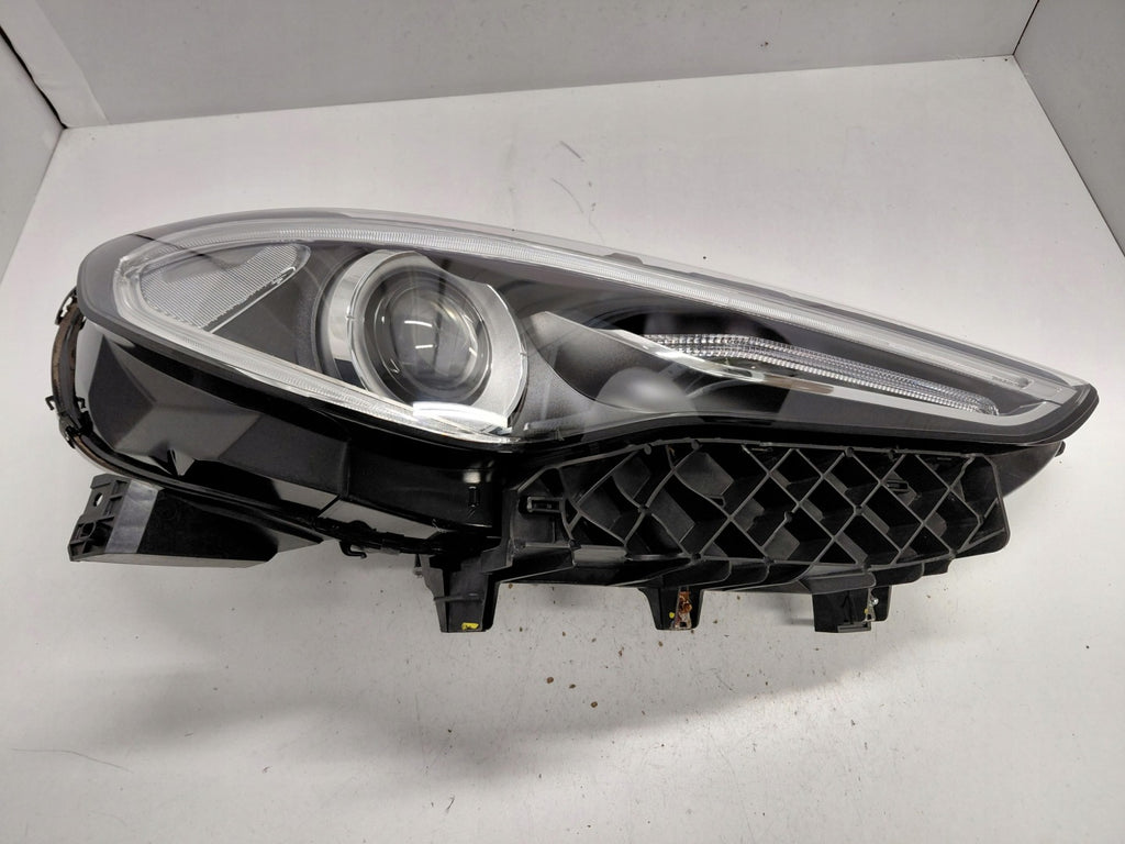 Frontscheinwerfer Alfa Romeo Stelvio 50552984 Xenon Rechts Headlight SCH6839130107it