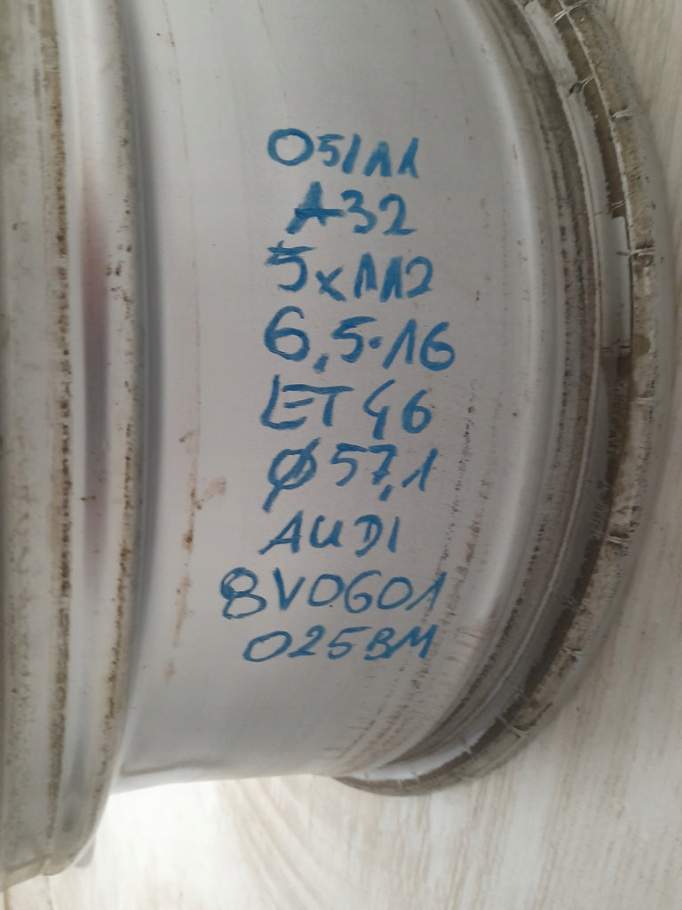1x Alufelge 16 Zoll 6.5" 5x112 46ET Glanz Silber 8V0601025BM Audi Rim Wheel FEL5236763505zh