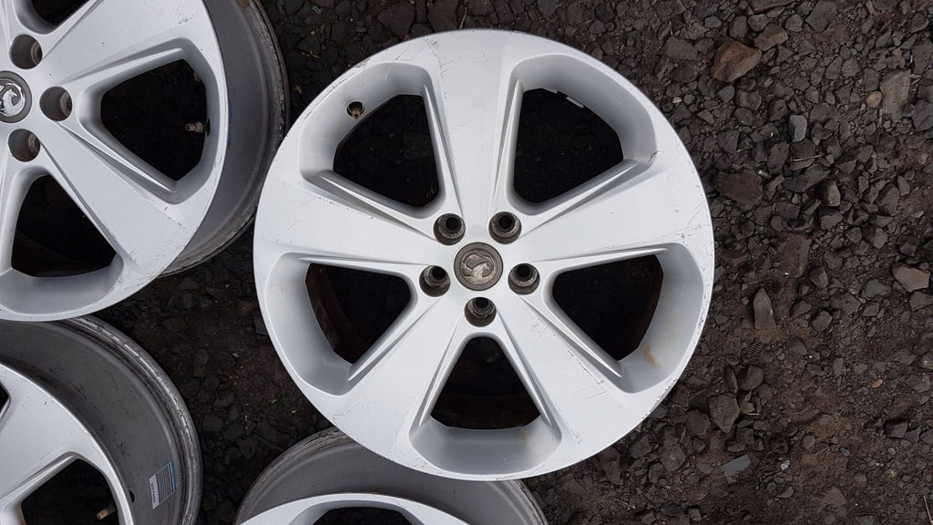 4x Alufelge 18 Zoll 7.0" 5x105 38ET GGC11025 Opel Mokka Rim Wheel FEL9007506302zq