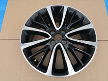 Laden Sie das Bild in den Galerie-Viewer, 1x Alufelge 17 Zoll 7.0" 4x100 44ET AA3P13402972 Opel Corsa E Rim Wheel FEL6072083961op
