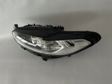Laden Sie das Bild in den Galerie-Viewer, Frontscheinwerfer Ford Mondeo DS7313W030AE Links Scheinwerfer Headlight SCH8375375257si
