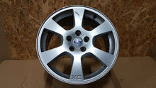 Laden Sie das Bild in den Galerie-Viewer, 1x Alufelge 17 Zoll 7.5&quot; 5x108 55ET 30671480 Volvo Xc60 Rim Wheel