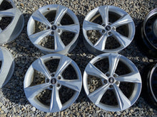 Laden Sie das Bild in den Galerie-Viewer, 4x Alufelge 19 Zoll 7.0" 5x112 34ET Glanz Silber 80A601025 Audi Rim Wheel FEL6684374244gy