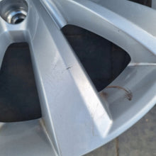 Load image into Gallery viewer, 1x Alufelge 16 Zoll 6.5" 5x112 50ET Glanz Silber 5C0601025T VW Beetle Rim Wheel FEL3096678042oo