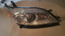 Laden Sie das Bild in den Galerie-Viewer, Frontscheinwerfer Toyota Sienna 423342564 Ein Stück (Rechts oder Links)