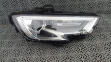 Laden Sie das Bild in den Galerie-Viewer, Frontscheinwerfer Audi A3 8V0941006E Xenon Rechts Scheinwerfer Headlight SCH3295673874kr