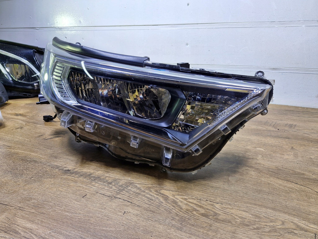 Frontscheinwerfer Toyota Rav V 4 Rechts Scheinwerfer Headlight SCH9294120523yx