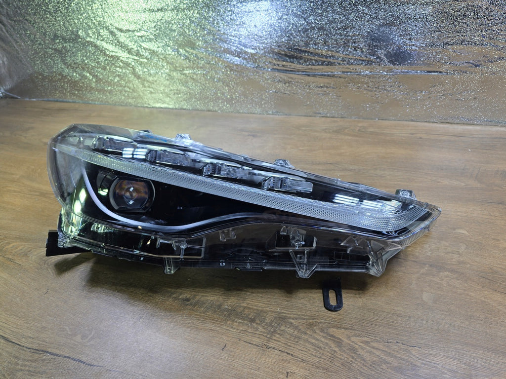 Frontscheinwerfer Toyota Corolla Rechts Scheinwerfer Headlight SCH9230712240ue