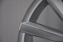 Laden Sie das Bild in den Galerie-Viewer, 1x Alufelge 17 Zoll 7.0" 5x112 43ET Glanz Silber 5N0601025AN VW Tiguan Rim Wheel FEL4251244489gx