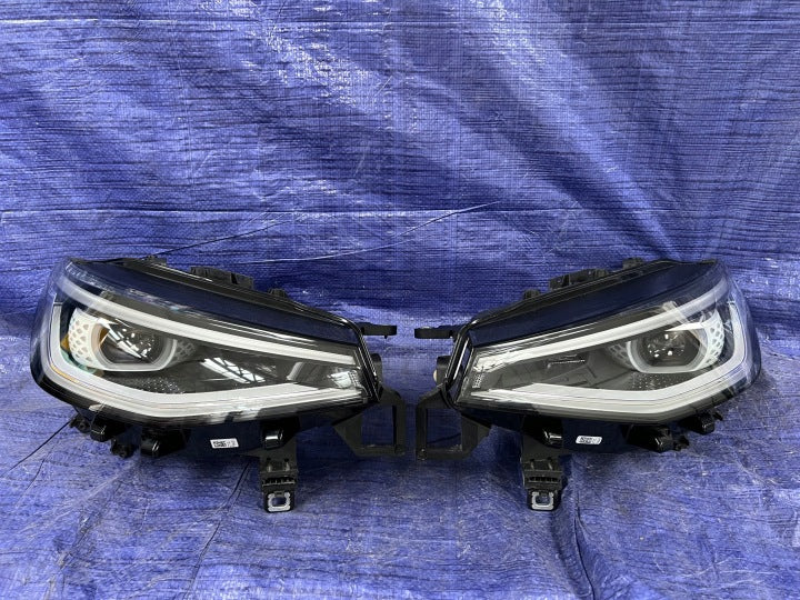 Frontscheinwerfer VW 11B941036G 1B941035G Ein Satz Scheinwerfer Headlight SCH6858369466px