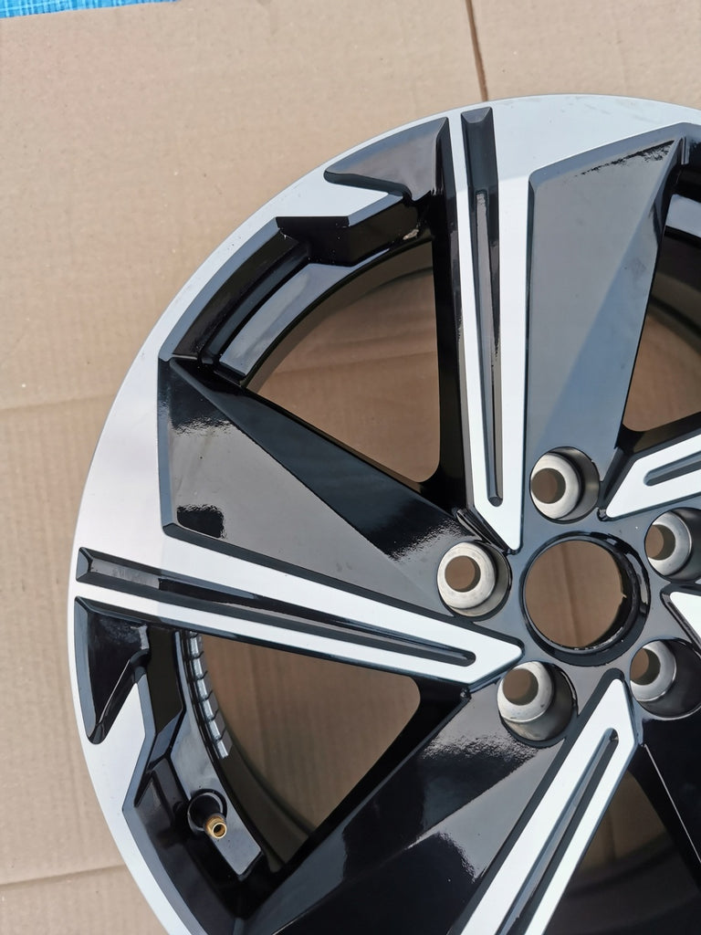 1x Alufelge 18 Zoll 7.0" 5x114.3 38ET Mitsubishi Eclipse Cross Rim Wheel