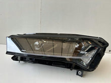 Laden Sie das Bild in den Galerie-Viewer, Frontscheinwerfer Skoda Enyaq 5LB941015A Links Scheinwerfer Headlight