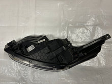 Laden Sie das Bild in den Galerie-Viewer, Frontscheinwerfer Kia Ceed 92102J7050 Rechts Scheinwerfer Headlight SCH9100065129cd