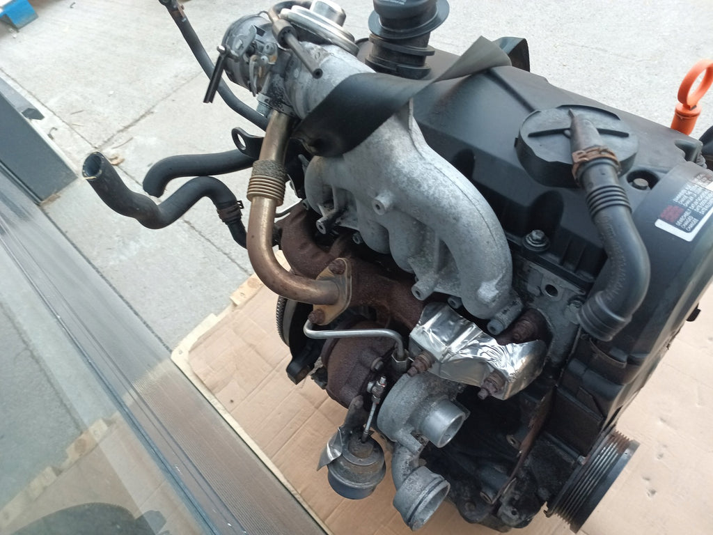 Motor VW T5 AXC 1.9 TDI 85PS 63kW 300TKm Diesel Engine Komplett