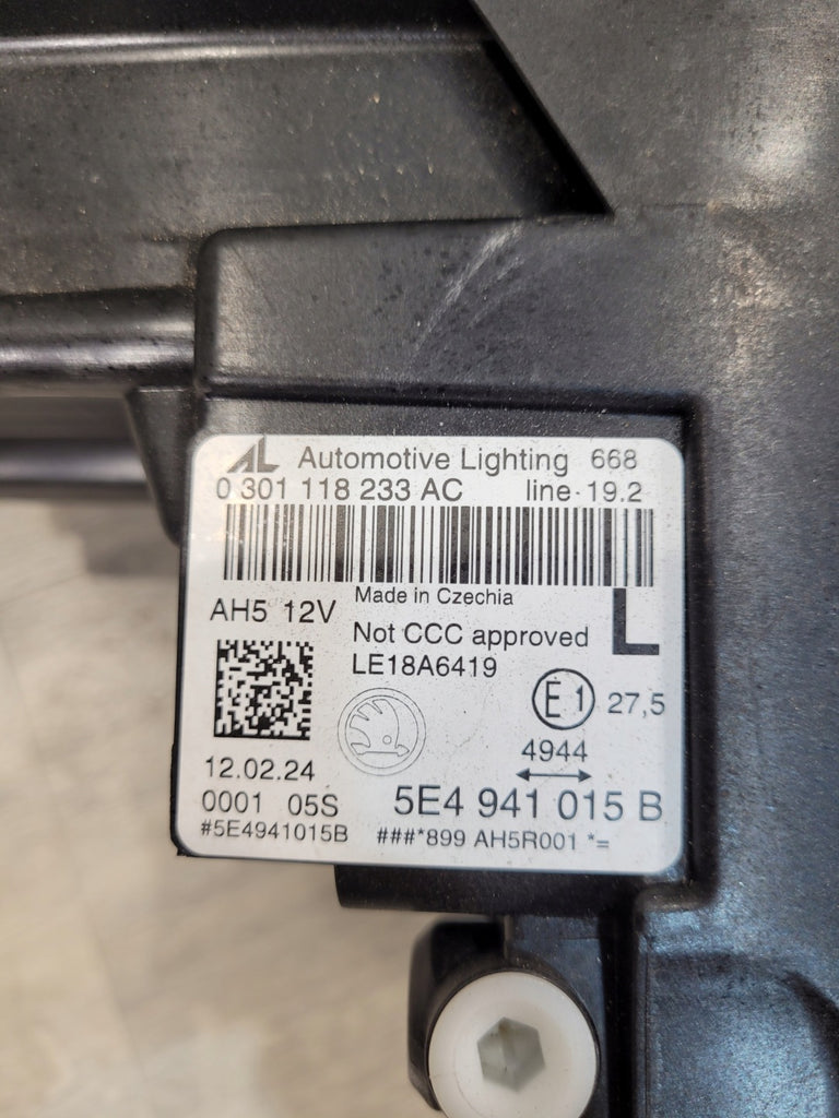 Frontscheinwerfer Skoda Octavia IV 5E4941015B Full LED Links Headlight SCH7025654028xy