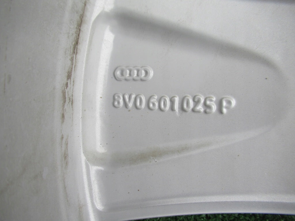 1x Alufelge 17 Zoll 7.5" 5x112 43ET Silber 8V0601025 Audi A3 Rim Wheel FEL6909710412eh