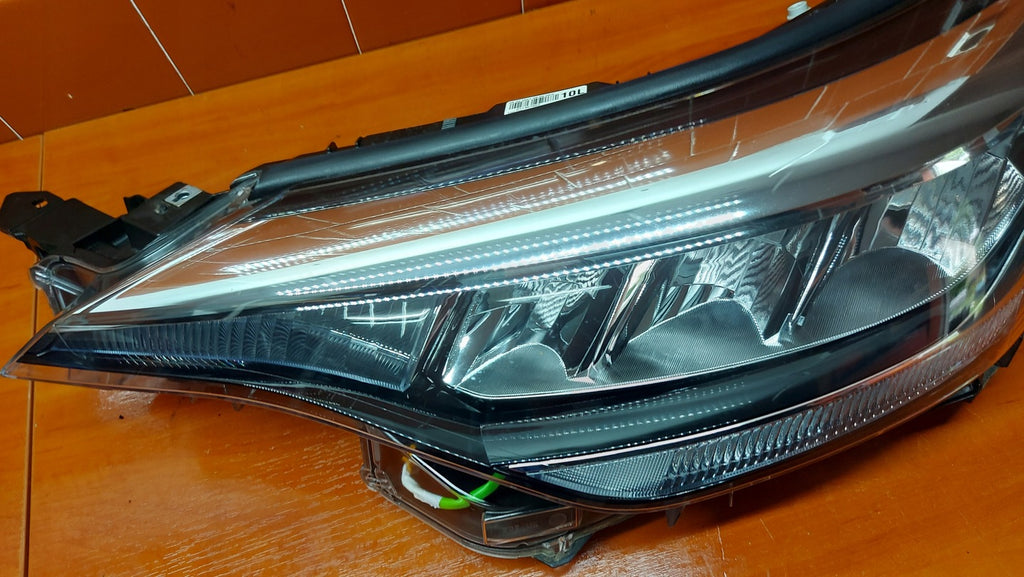 Frontscheinwerfer Toyota Chr C-Hr 81150-F4180 LED Links Scheinwerfer Headlight SCH3368983528xj