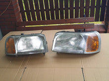 Laden Sie das Bild in den Galerie-Viewer, Frontscheinwerfer Land Rover Freelander Ein Stück (Rechts oder Links) Headlight SCH1278343574nf