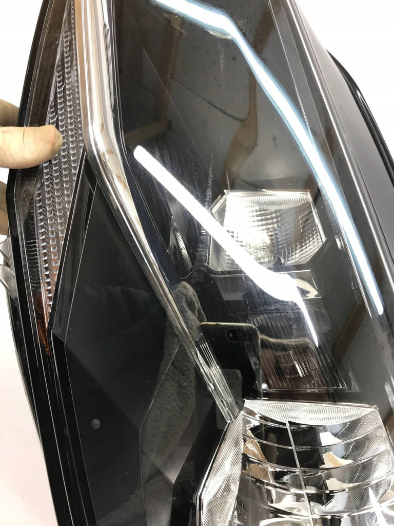 Frontscheinwerfer VW Caddy III 2K1941015B 1ED01228601 Links Headlight SCH4074095854wk
