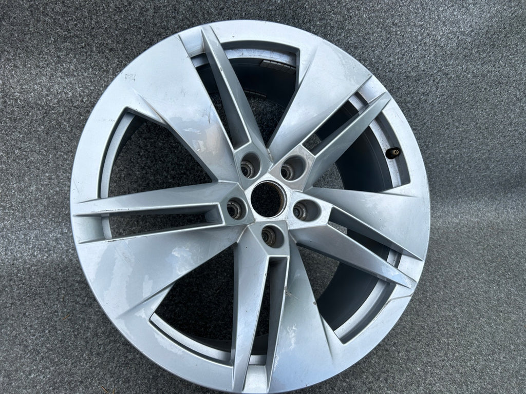 1x Alufelge 19 Zoll 8.0" 5x112 5LA601025B Skoda Enyaq Rim Wheel FEL3585409950yo