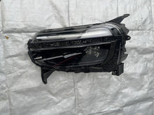 Laden Sie das Bild in den Galerie-Viewer, Frontscheinwerfer Jeep 522187210 Links Scheinwerfer Headlight SCH7615056215vl