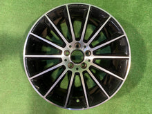 Load image into Gallery viewer, 1x Alufelge 19 Zoll 8.0" 5x112 43 5ET A1564012800 Mercedes-Benz X156 Rim Wheel FEL7752517539at