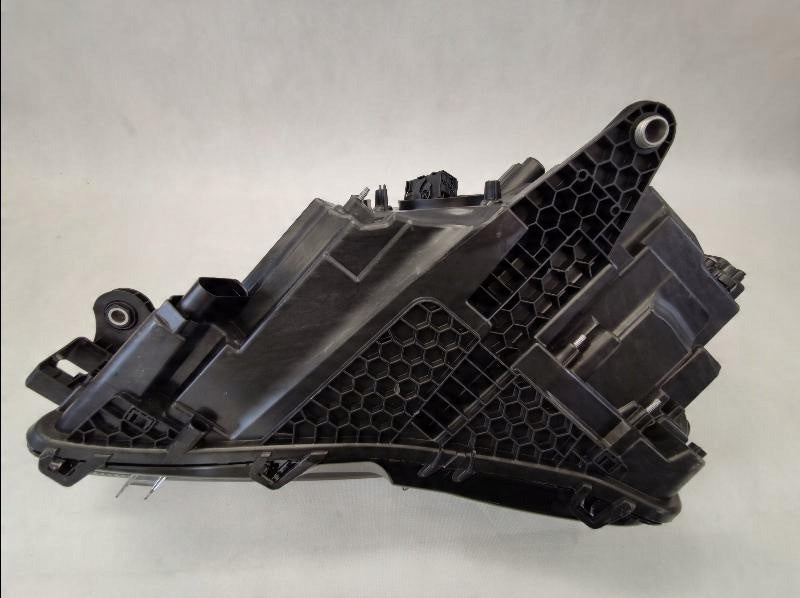 Frontscheinwerfer Skoda Superb III LED Rechts Scheinwerfer Headlight