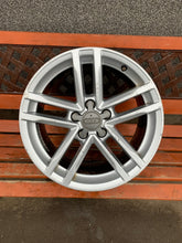 Load image into Gallery viewer, 1x Alufelge 17 Zoll 8.5&quot; 5x112 50ET Glanz Silber 8S0601025A Audi Tt Rim Wheel