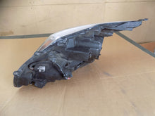 Laden Sie das Bild in den Galerie-Viewer, Frontscheinwerfer Toyota Avensis 81118-05310 Rechts Scheinwerfer Headlight SCH8710501375wb