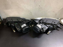 Load image into Gallery viewer, Frontscheinwerfer VW Passat 3C0941005AB 3C0941006AB Ein Satz Headlight SCH2025979974mi