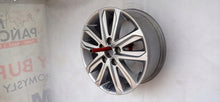 Load image into Gallery viewer, 1x Alufelge 16 Zoll 6.5" 5x114.3 53ET Glanz Silber 52910-3Y450 Hyundai Elantra FEL1752950071ke