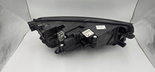 Laden Sie das Bild in den Galerie-Viewer, Frontscheinwerfer Skoda Octavia I 5E4941015A LED Links Scheinwerfer Headlight SCH3660683170ua