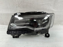 Load image into Gallery viewer, Frontscheinwerfer Jeep Cherokee Wk2 68142493AG Links Scheinwerfer Headlight SCH7918685844tm