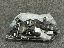 Load image into Gallery viewer, Frontscheinwerfer Dacia Sandero Logan Mcv II 260105344R Rechts Headlight SCH7906981346ga