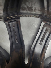 Load image into Gallery viewer, 1x Alufelge 21 Zoll 10.0" 5x112 20ET Glanz Silber 4M8601025G Audi Q7 Mg FEL3881546397mc