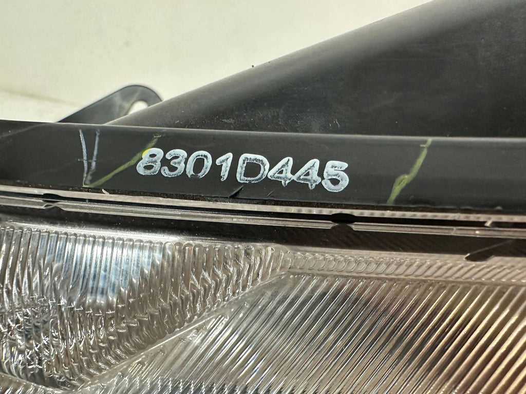 Frontscheinwerfer Mitsubishi Space W Star 8301D445 Ein Stück (Rechts oder Links)