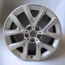 Load image into Gallery viewer, 1x Alufelge 17 Zoll 6.5&quot; 5x112 6856076 BMW F39 F48 Rim Wheel