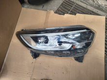 Laden Sie das Bild in den Galerie-Viewer, Frontscheinwerfer Renault Kadjar 260101096 Rechts Scheinwerfer Headlight SCH8524677697gs