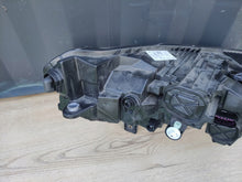 Laden Sie das Bild in den Galerie-Viewer, Frontscheinwerfer Skoda Enyaq 5LB941015A LED Links Scheinwerfer Headlight