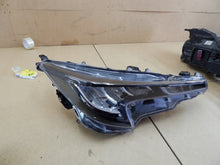 Laden Sie das Bild in den Galerie-Viewer, Frontscheinwerfer Toyota Corolla 81110-02S60 LED Rechts Scheinwerfer Headlight SCH2308771223mb