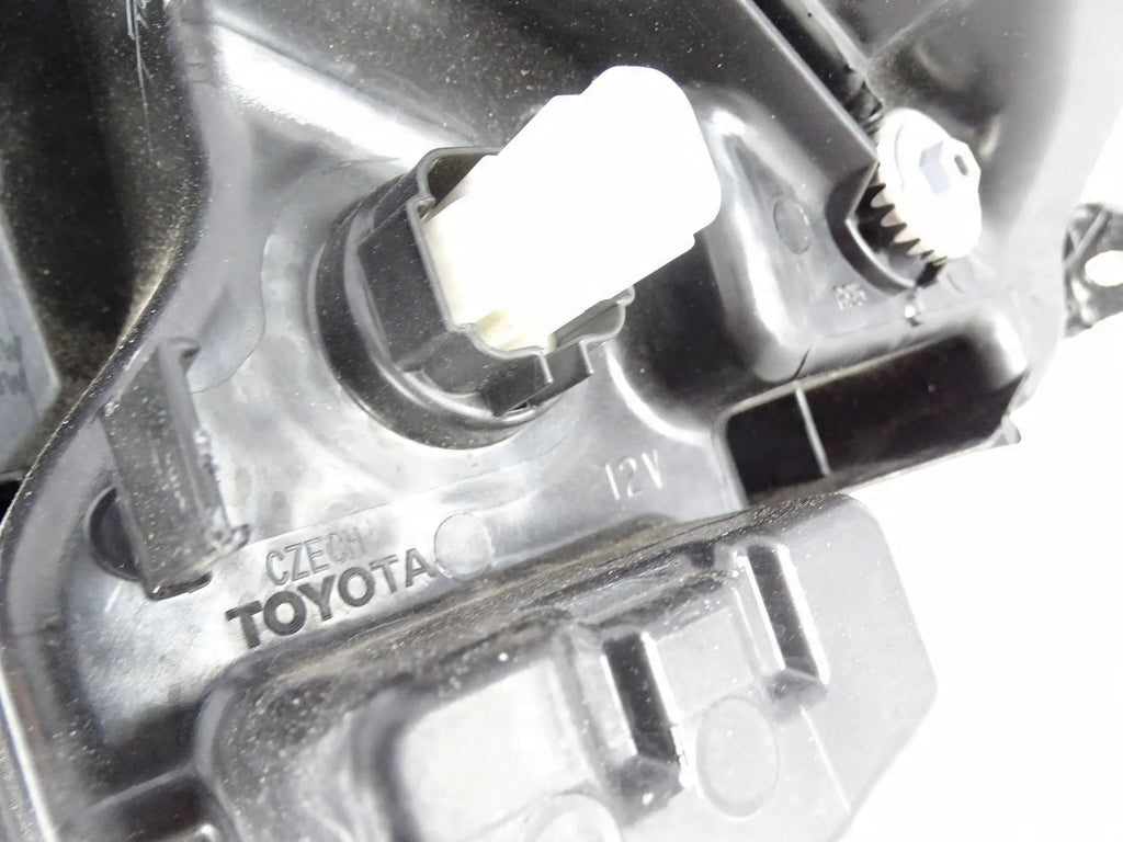 Frontscheinwerfer Toyota Yaris PJT8575 Rechts Scheinwerfer Headlight