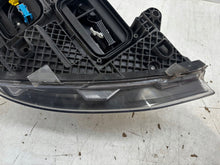 Laden Sie das Bild in den Galerie-Viewer, Frontscheinwerfer Mercedes-Benz Vito W447 V Class A4479069700 Links Headlight SCH4100648495yz